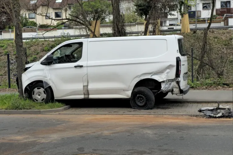 Wiesbaden – Autofahrerin verursacht Unfall mit 1,8 Promille