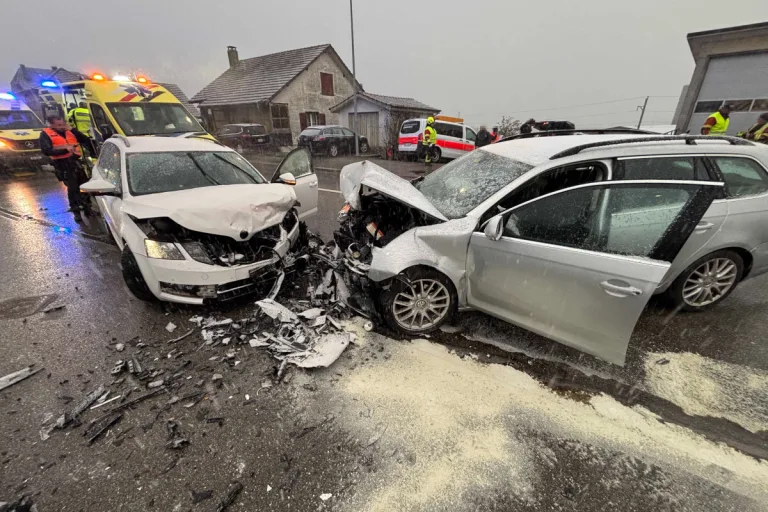 Unfall in Niederbipp BE – Frontalkollision zwischen zwei Fahrzeugen