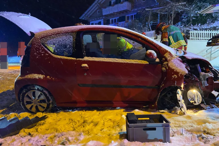 Zuzgen AG – Tier ausgewichen und Unfall verursacht