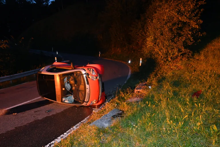 Untereggen SG – Frau bei Unfall mit Smart verletzt