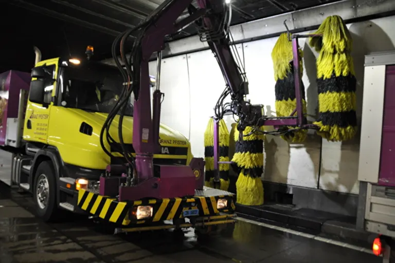 A2 Seelisbergtunnel gesperrt – Umleitung via A4 Axenstrasse 