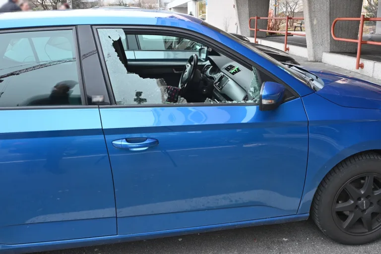 St.Gallen - Aus mehreren Autos gestohlen 