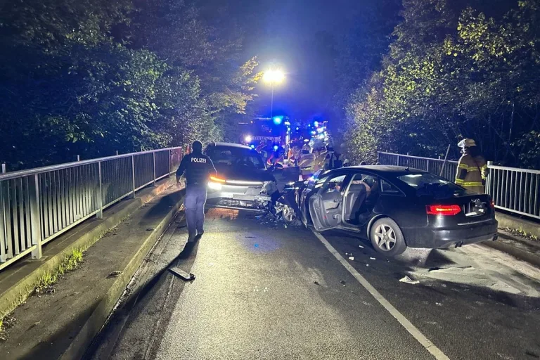 Aachen – Schwerer Unfall mit fünf Verletzten