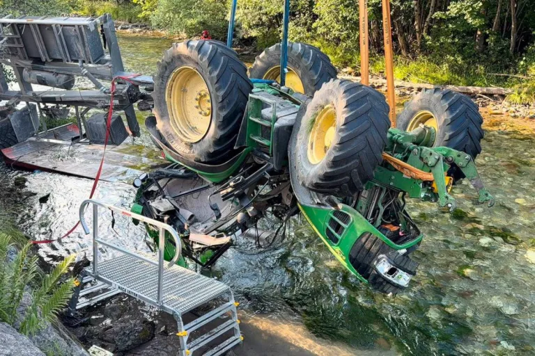 Tödlicher Unfall in St. Johann in – Traktor stürzt in Bachbett
