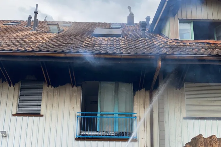 Wallisellen ZH - Hoher Sachschaden nach Brand