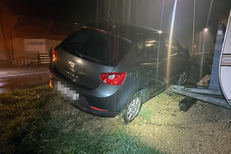 Lengwil TG – Autolenkerin kommt bei Unfall von Strasse ab