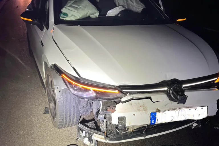 Marienheide NW – Auto kollidiert mit Wildschweinrotte