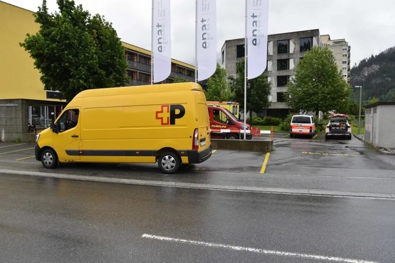 Thusis GR - Mann von einem Lieferwagen angefahren