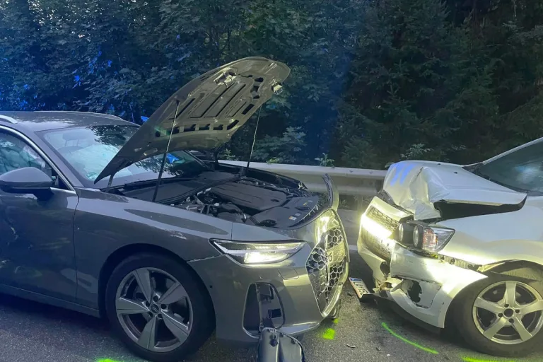 Pians – Drei Verletzte bei Unfall auf der B188