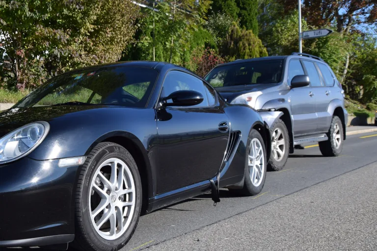 Herisau AR – Auffahrkollision mit drei beteiligten Personenwagen