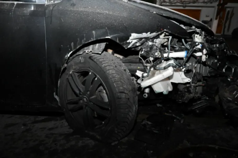 Schellenberg FL - Überhöhte Geschwindigkeit führt zu Unfall 