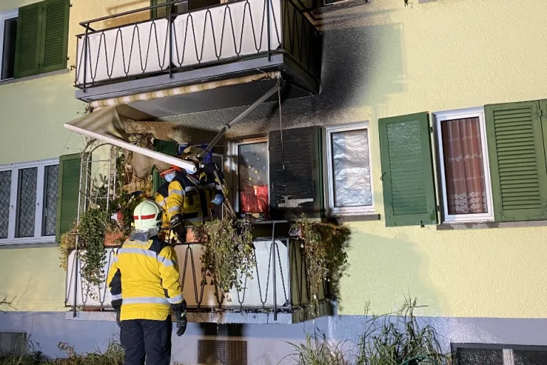 Balkonbrand in Nussbaumen AG - Fahrlässigkeit steht im Vordergrund