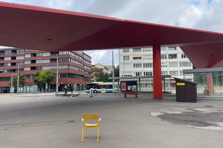 Schlieren ZH - Gruppe schlägt Mann krankenhausreif