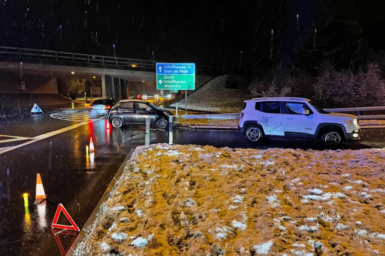 Frauenfeld TG – Zwei Verletzte bei Kollision – 2 Beifahrerinnen im Spital