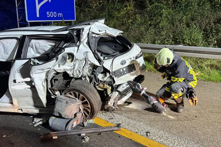 A43 Sprockhövel NW – Zwei Verletzte bei schwerem Unfall auf Autobahn
