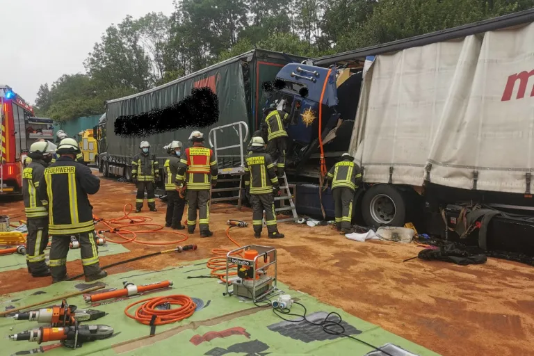 Unglück auf der A1 bei Gevelsberg – Schwerer Verkehrsunfall auf Autobahn