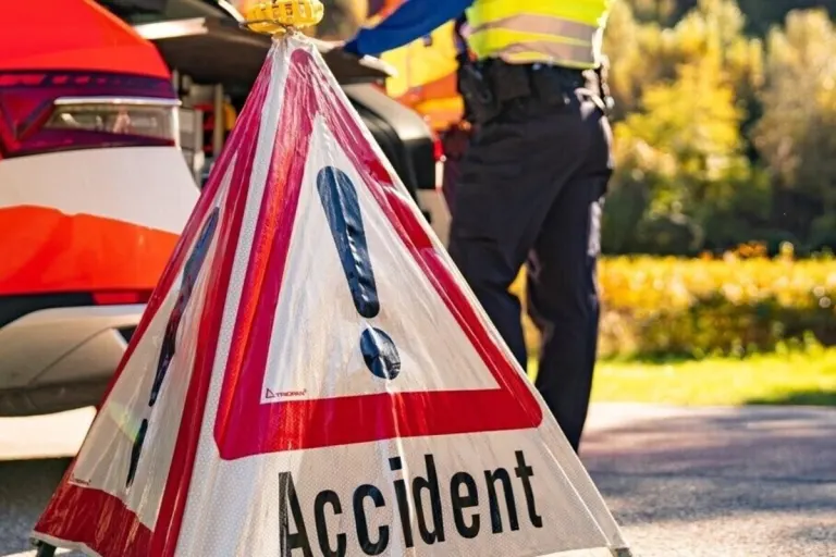Marin NE – Polizei sucht Beteiligte nach Unfall