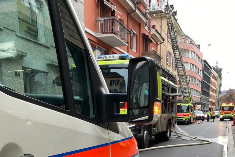 Zürich - Wohnungsbrand heute an der Langstrasse  – Drei Verletzte