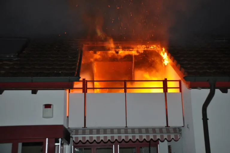 Schönenwerd SO – Brand in Dachstock