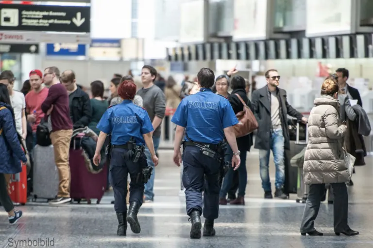 Zürich Flughafen – Sichergestellte Betäubungsmittel und Devisen 2021
