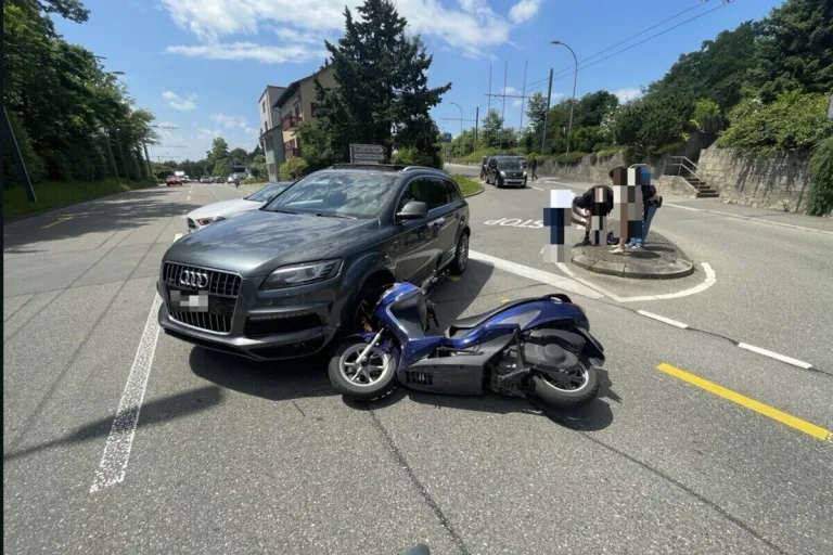 Neuhausen am Rheinfall SH - Kollision zwischen Auto und  Motorrad