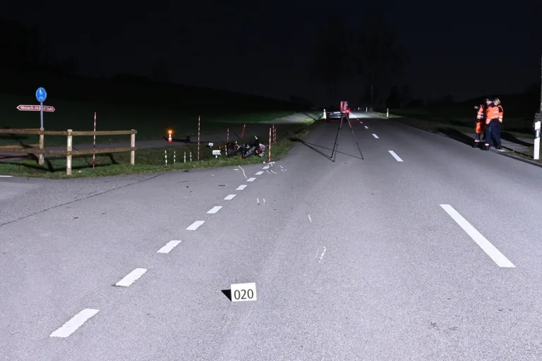 Unfall in Weiach ZH – Zwei Jugendliche schwer verletzt
