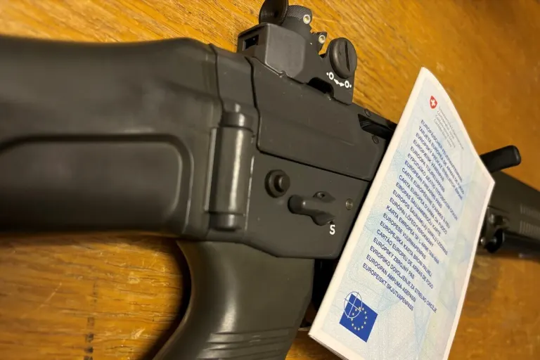Kanton Schaffhausen - Ordonnanzwaffen dürfen nicht mehr über deutsches Staatsgebiet mitgeführt werden