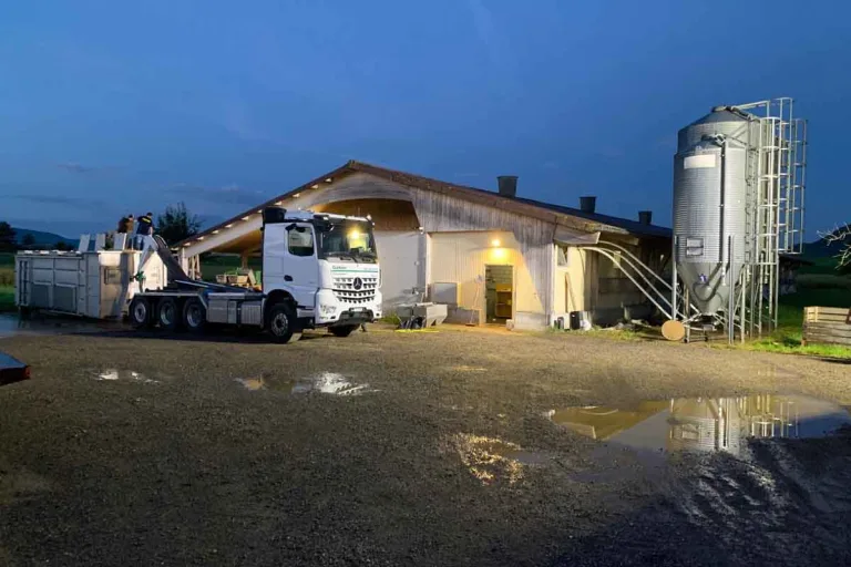 Drama in Trasadingen SH - Über 17'000 Hühner fallen dem Hochwasser zum Opfer