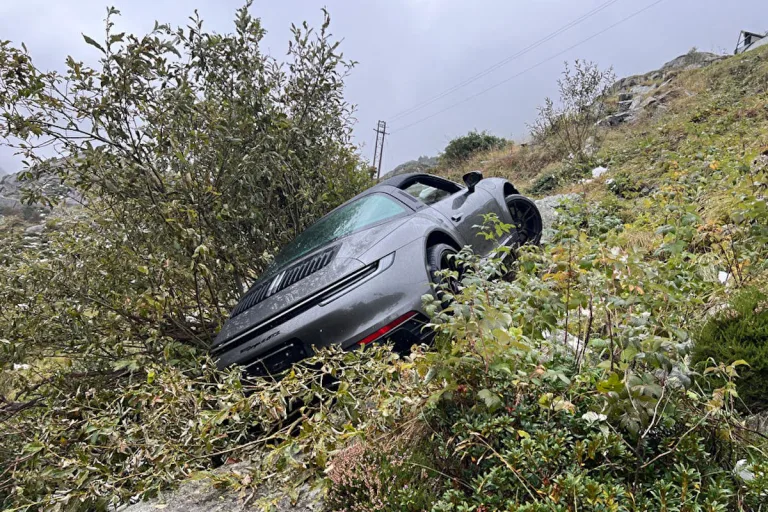 Hospental UR - Selbstunfall mit Personenwagen 