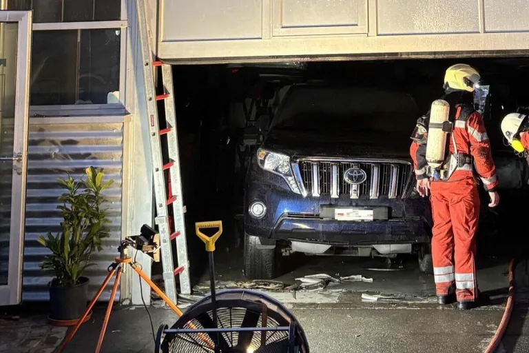 Rümlang ZH – Brand in Garagenbetrieb nach Einbruch