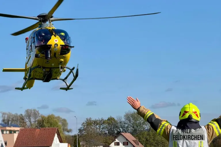 Feldkirchen bei Graz ST – Zwei Verletzte bei Küchenbrand