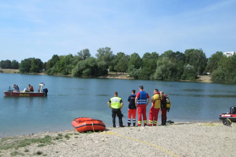 Offenburg – Wasserrettungseinsatz im Offenburger Gifizsee