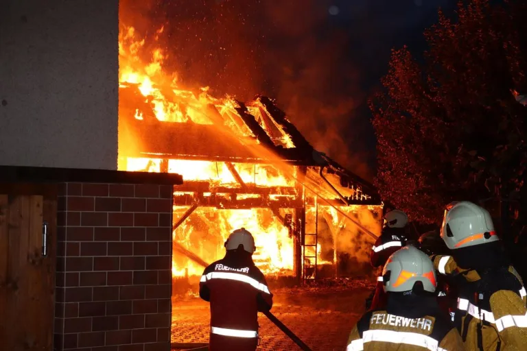 Freienstein ZH - Hoher Sachschaden nach Brand