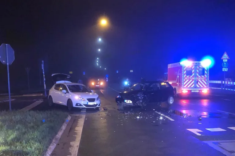 Unfall in Burscheid: Drei Personen verletzt