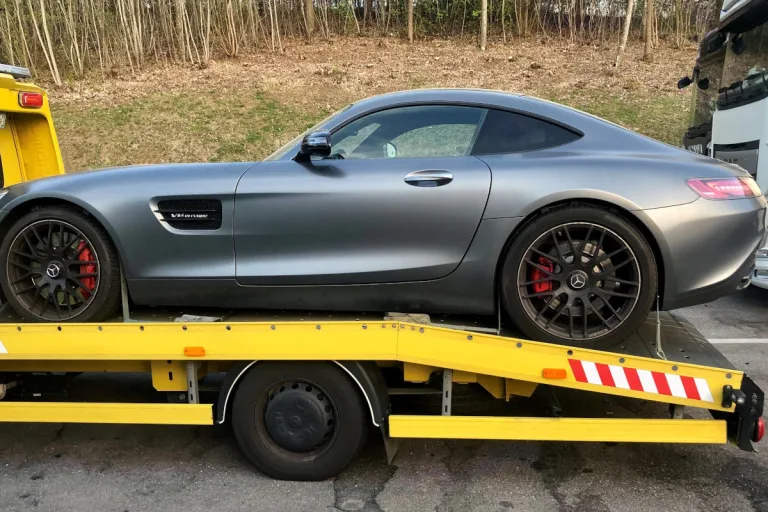 Geisingen – Zoll verhindert Pkw-Schmuggel Sportwagen im Wert von 90.000 EUR sichergestellt