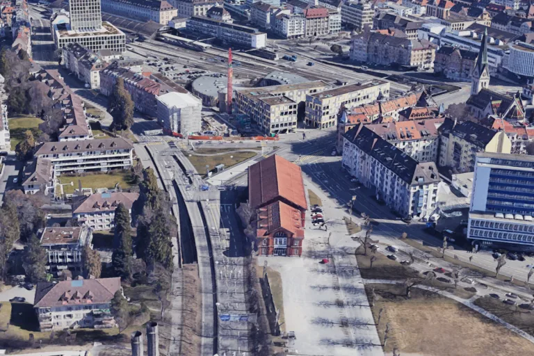 St.Gallen - Zeugen nach Unfall zwischen Postauto und Auto gesucht