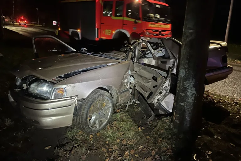 Stade NI – Zwei 21-Jährige bei Unfall lebensgefährlich verletzt