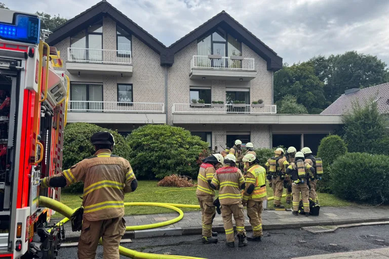Bergisch Gladbach NW – Brand einer Küche in Einfamilienhaus