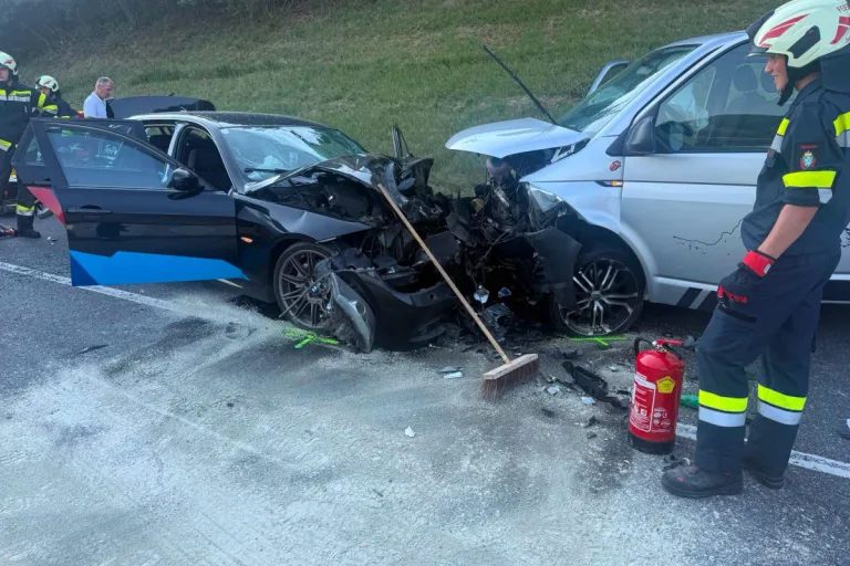 Wörschach – Vier Schwerverletzte bei Unfall auf B320