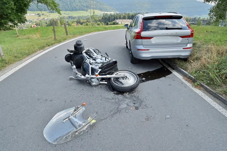 Luzern-Littau – Töfffahrer nach Unfall beim Überholen verletzt