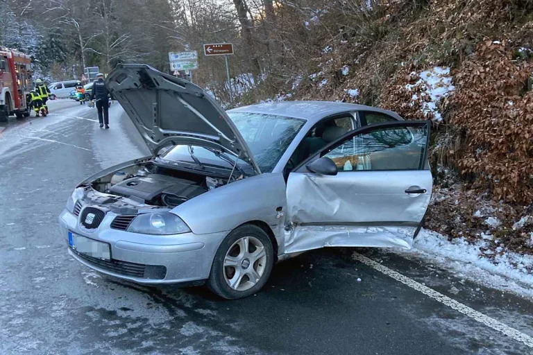 Breckerfeld - PKW kollidierte mit Gegenverkehr