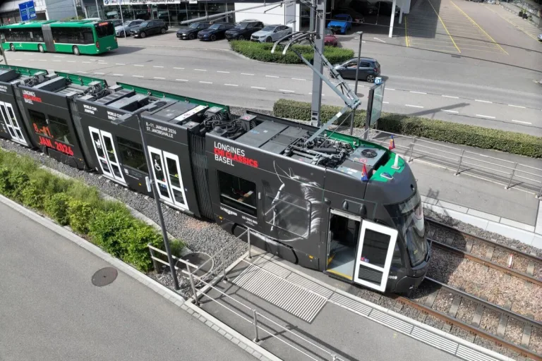 Muttenz BL – Fussgängerin bei Tramunfall verletzt