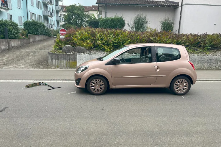 Unfall in Rorschach SG – Kind auf Scooter kollidiert mit Auto