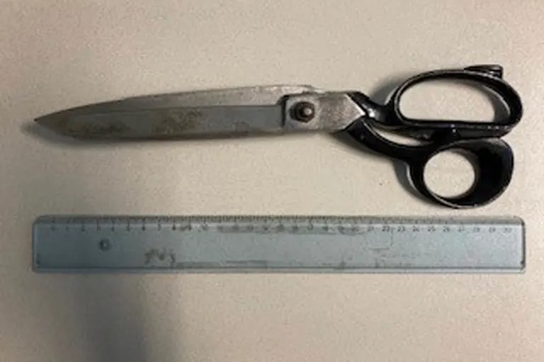 Wien - Streit um Änderung eines Kleidungsstücks eskaliert