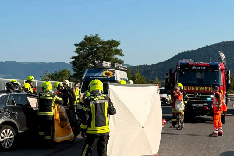 Klaus – Auto überschlägt sich nach Reifenplatzer auf der A14