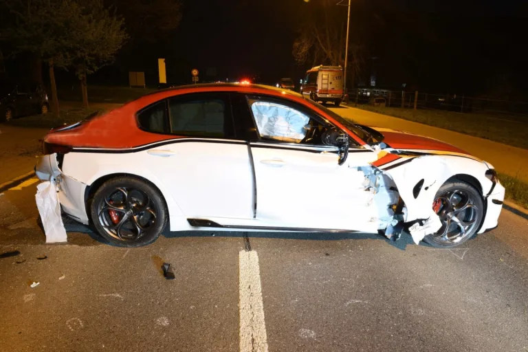 115'000 Franken Sachschaden in Nottwil LU - Autofahrer verliert Kontrolle über leistungsstarke Alfa Romeo Giulia QV