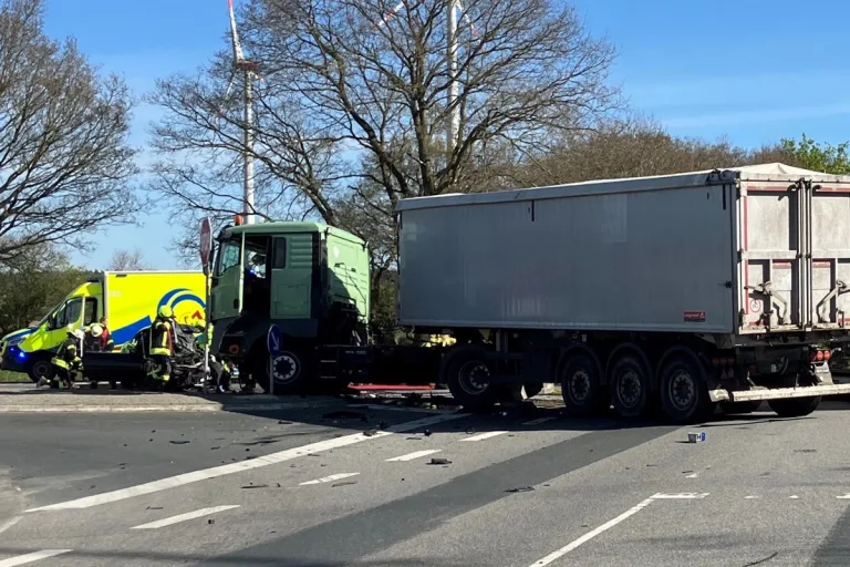 Hagen im Bremischen – Tödlicher Unfall von Lkw und Pkw