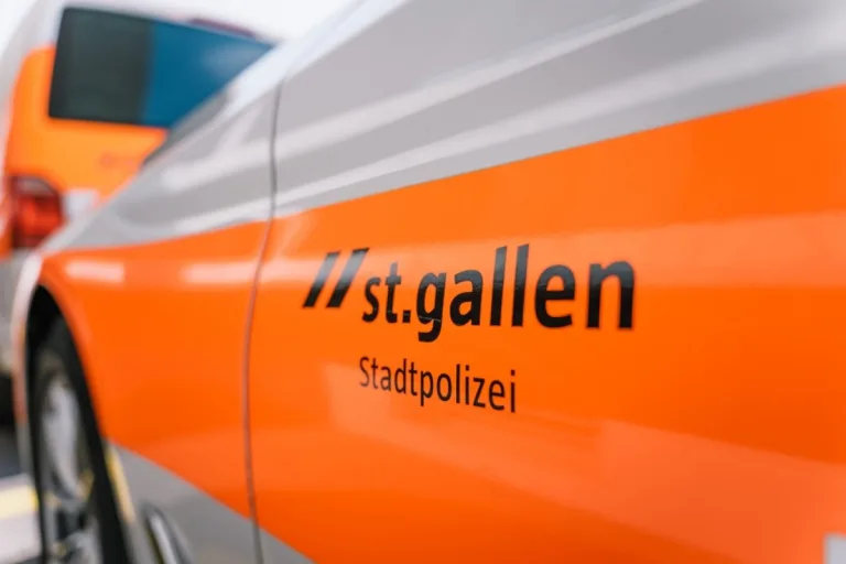 Stadt St. Gallen - Verletzter Polizist nach Fussballspiel