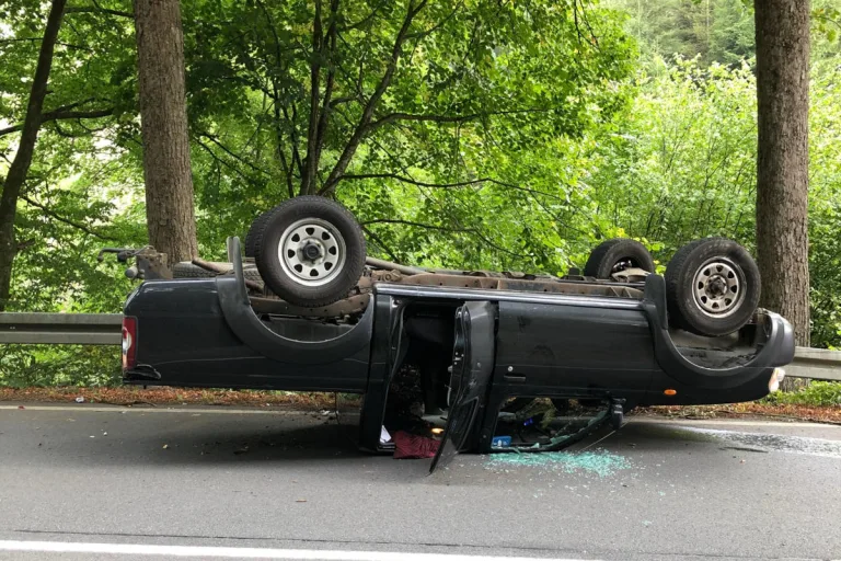 Engelskirchen – Ins Schleudern geraten – Auto landete auf dem Dach