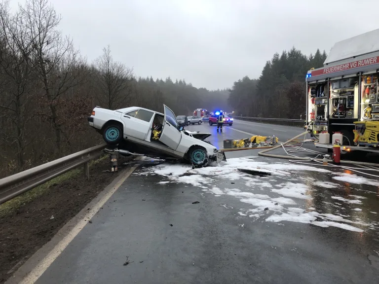 Mertesdorf – 18-jähriger Autofahrer stirbt bei Unfall